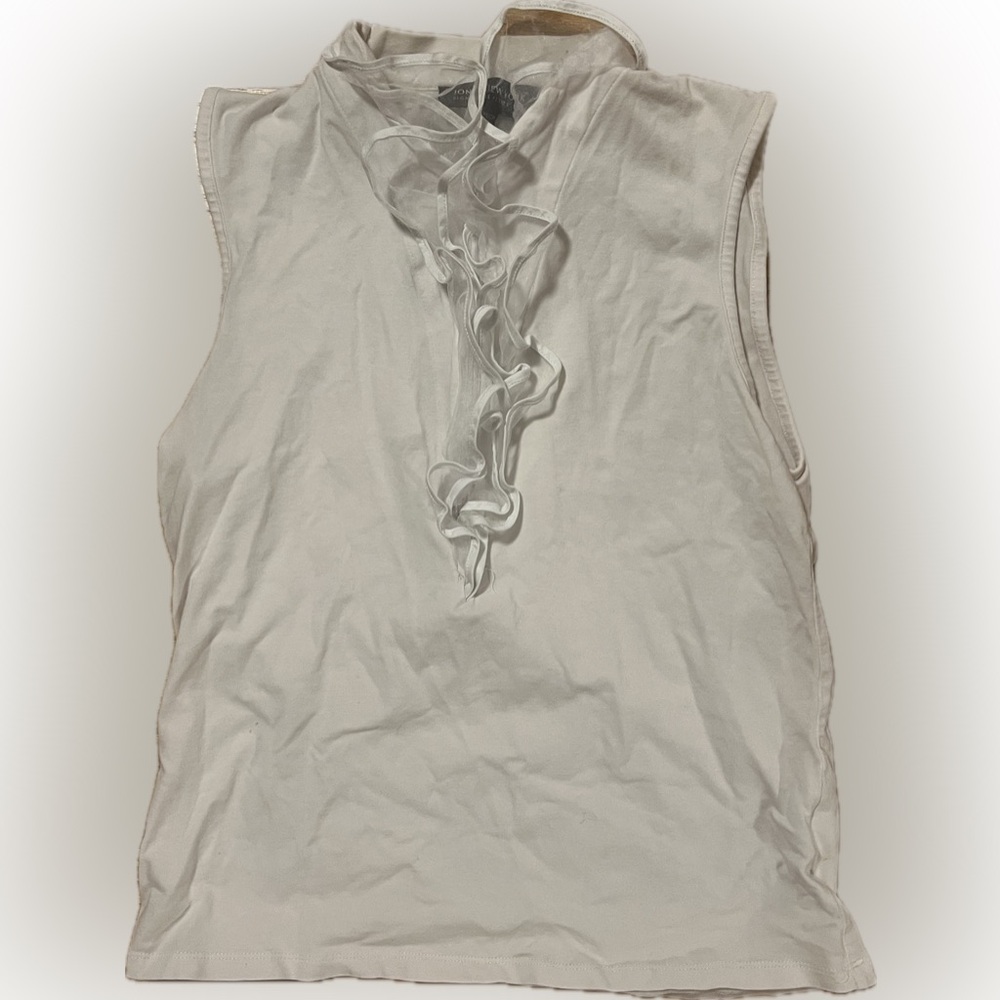 Jones New York Cream Ruffled V-Neck Sleeveless Shell